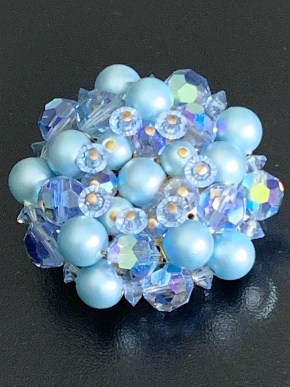 Vintage 1950s Blue Pearl AB Crystal Marguerite Beaded Cluster 3D Brooch Gold Pla